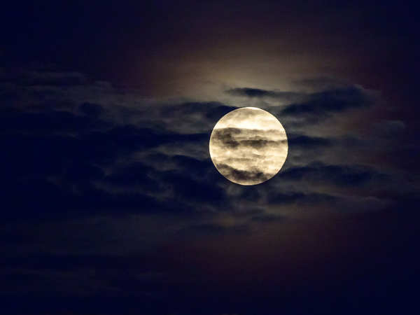 Luận giải ý nghĩa giấc mơ thấy mặt trăng dự báo tốt hay xấu sắp tới?