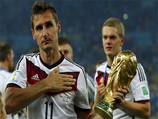 Cầu thủ bóng đá Miroslav Klose (Đức, 16 bàn)