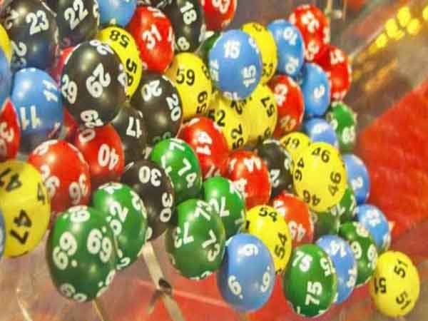 Bốn vé số Vietlott bất ngờ cùng thắng giải Jackpot 2