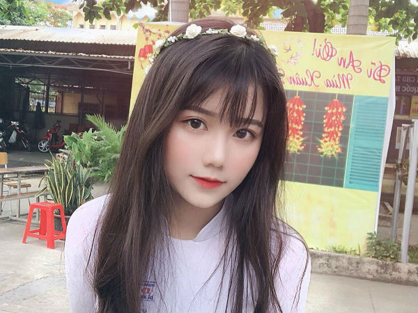 Mộng mơ: con gái lớn lên trước mắt bạn