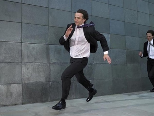 Nằm mơ thấy bị rượt đuổi, đuổi giết là điềm gì, hung hay cát?