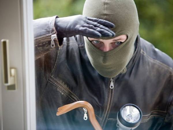 Nằm mơ thấy bị cướp là điềm báo gì, con số gì thịnh vượng?