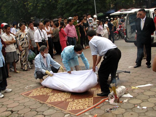 Nằm mơ thấy người lạ chết là điềm gì may mắn hay xui xẻo Nằm mơ thấy người lạ chết là điềm gì may mắn hay xui xẻo