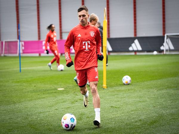 Tin Bayern Munich: Quyết định chia tay Bryan Zaragoza